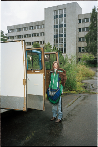#OFFICE MAGAZINE

ph lukas wassmann

st karen langely