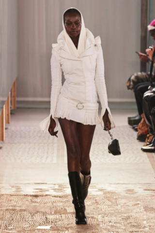 #TRUSSARDI F/W22

st haley wollens